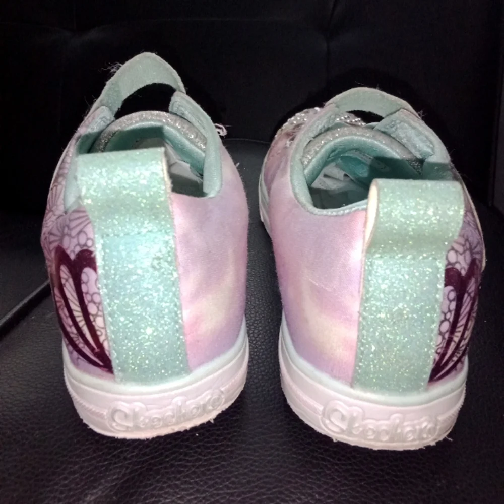 Shoes 😍👟 - Picture 5 of 6